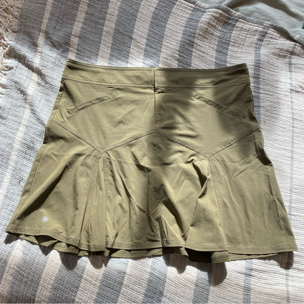 Athleta army green mini skirt size 16